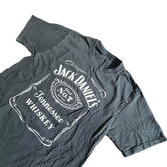 JACK DANIEL’S BLACK LOGO SHORT SLEEVE TSHIRT SIZE SMALL - Picture 2 of 3